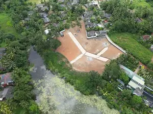 බණ්ඩාරගම උයන්වත්ත වැවට මුණලා වටිනා ඉඩමක්