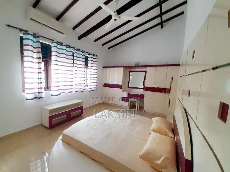 Semi Furnished Luxury House Rent Pitakotte Man Road 250 Meters