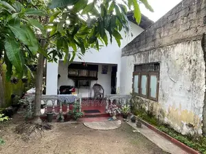 Land with House for Sale in Kandana