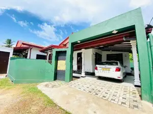 Beautiful Single-Storey Home with Garden & Car Porch – Athurugiriya