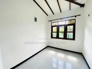 Beautiful Single-Storey Home with Garden & Car Porch – Athurugiriya