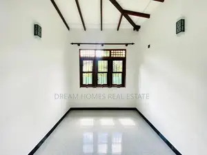 Beautiful Single-Storey Home with Garden & Car Porch – Athurugiriya