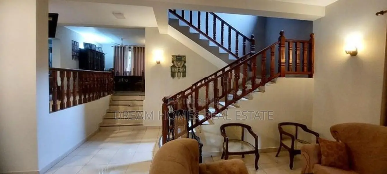 Family House for Sale on Bakmeegaha Road, Athurugiriya – 10 Perches