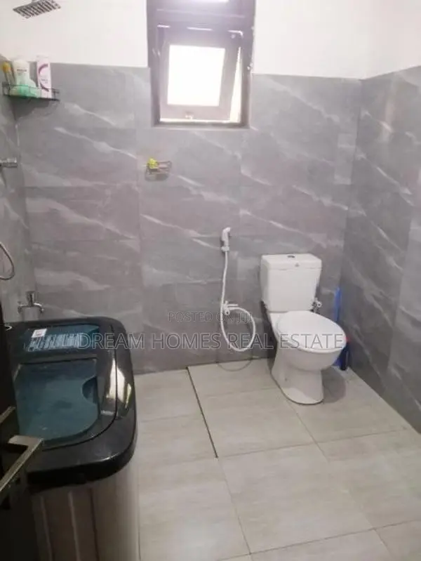 5 Bedroom Family Home for Sale Near Athurugiriya Town – 20 Perches