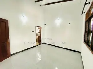 Beautiful Single-Storey Home with Garden & Car Porch – Athurugiriya