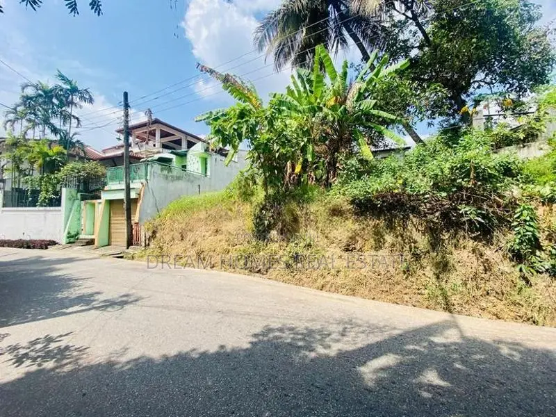 Prime 7.3 Perches Land for Sale – Rajagiriya, Kalapaluwawa Road