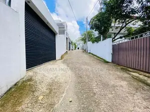 10 Perch Prime Land for Sale – Vidyala Junction (Hokandara Area)