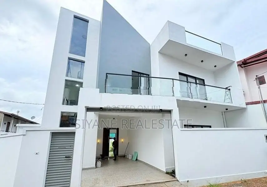 Modern Luxury House For Sale Athurugiriya