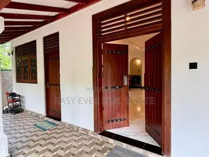 House for Sale in Veyangoda