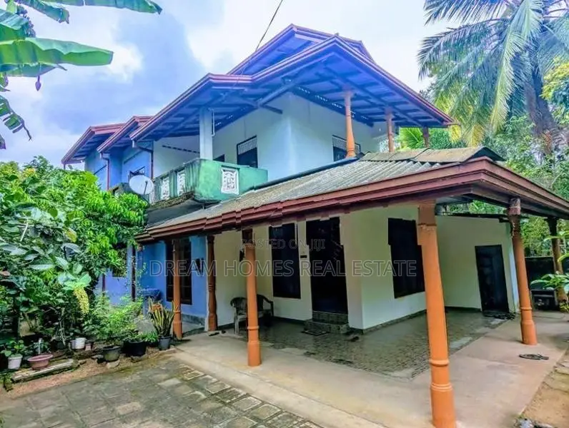 Spacious Two-Storey House for Sale in Humbutiyawa, Nittambuwa