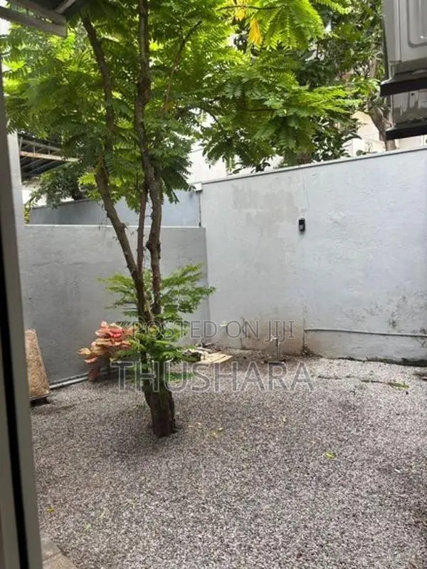 Full Serviced Private Office Space for Rent in Colombo 05