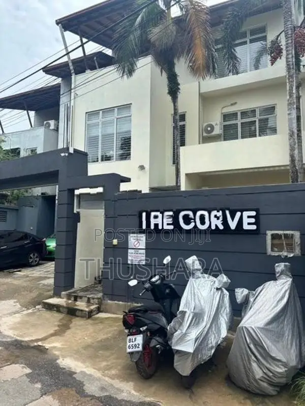 Full Serviced Private Office Space for Rent in Colombo 05