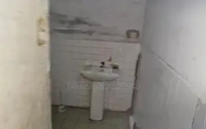 Minuwangoda land with house For Sale (NK11316)