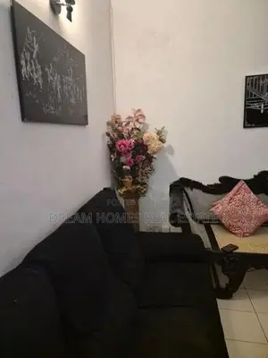 Cozy Modern 2BR Home with Garage /Garden – Athurugiriya