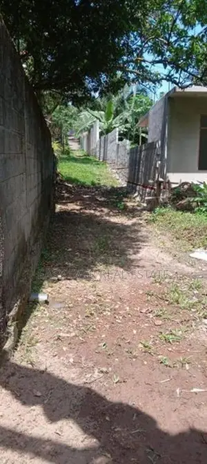 හෙයියන්තුඩුව – ගුණසේකර මාවතෙන් වටිනා ඉඩමක්