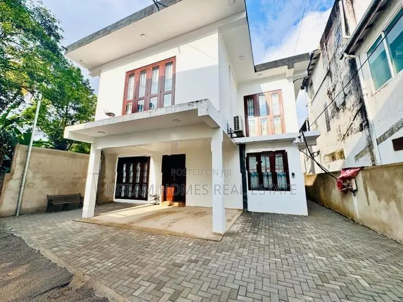 Valuable Residential House for Sale in Baththaramulla