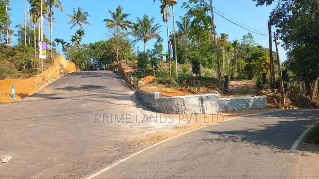 නාවලපිටිය නගරයෙන් ඉඩමක් විකිණීමට