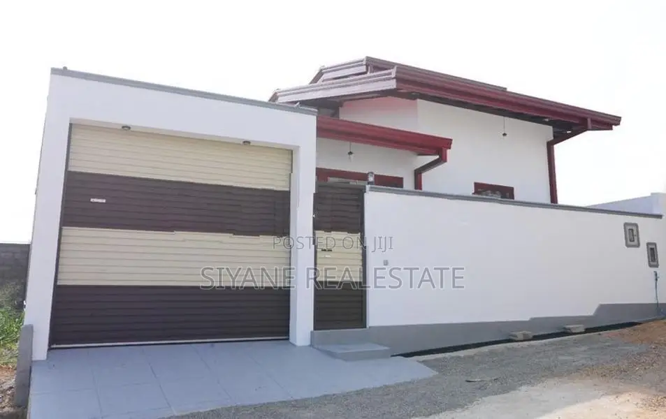 Beautiful Luxury House for Sale in Kahathuduwa, Kesbewa