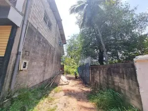 වේයන්ගොඩට ලඟින්ම වටිනා බිම් කොටසක්