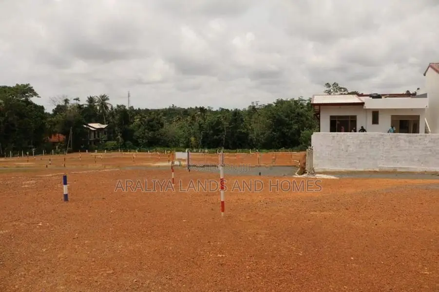 Land for Sale in Kesbewa - Kindelpitiya
