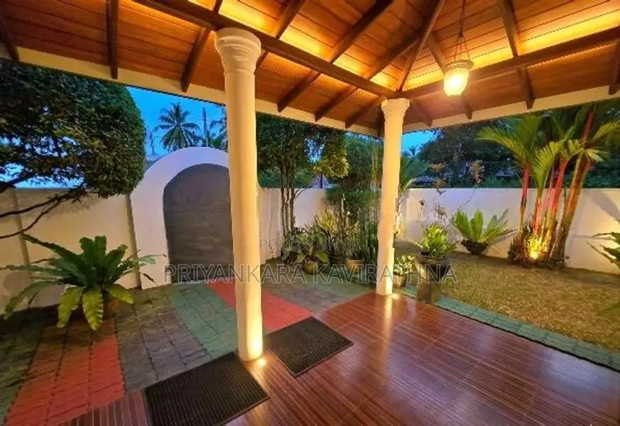 16.8 Perches / Green Garden Solid Single Storied House - Mattegoda