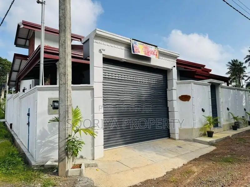 Luxury Single Storey House for Sale in Piliyandala