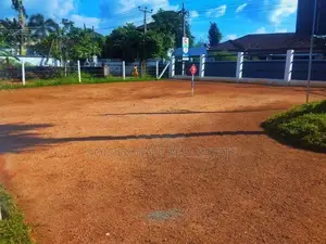 Yakkala සපුගස්තැන්න බස් පාරෙන් ඉඩමක්