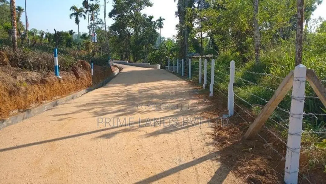නාවලපිටිය නගරයෙන් ඉඩමක් විකිණීමට