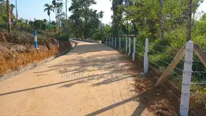 නාවලපිටිය නගරයෙන් ඉඩමක් විකිණීමට