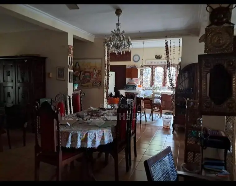 Wattala : 4BR (12P) Two Storey Residential House for Sale