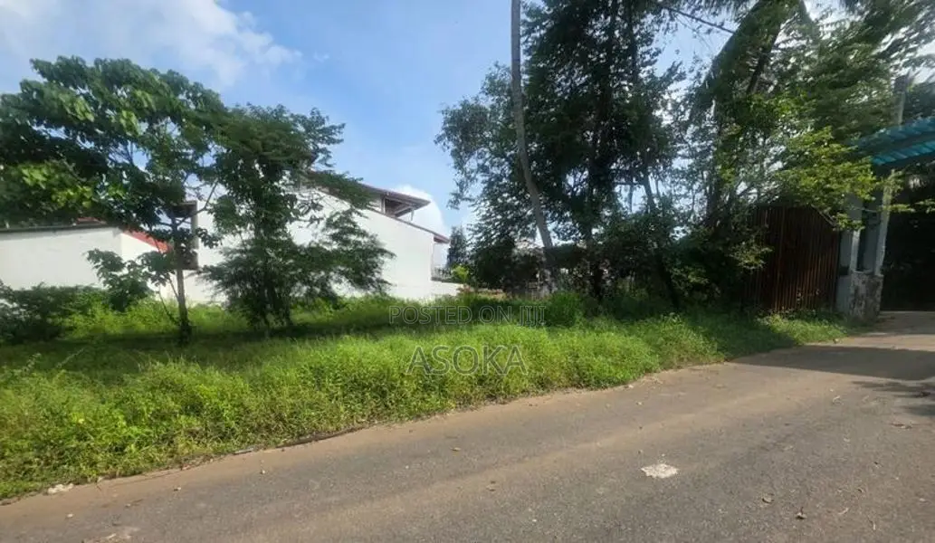 11.8 Perch Land for Sale Kadawatha
