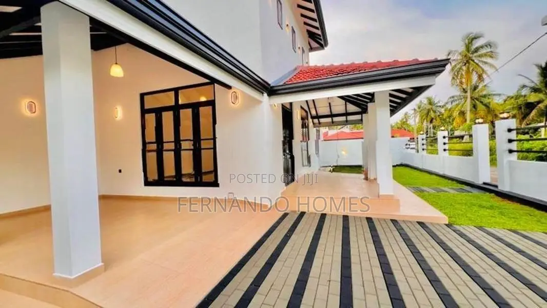 Beautifully Landscape Garden Luxury Single Storey House Sale in Negomb