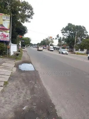 කටුනායක අවටින් වටිනා ඉඩමක් විකිණීමට ඇත