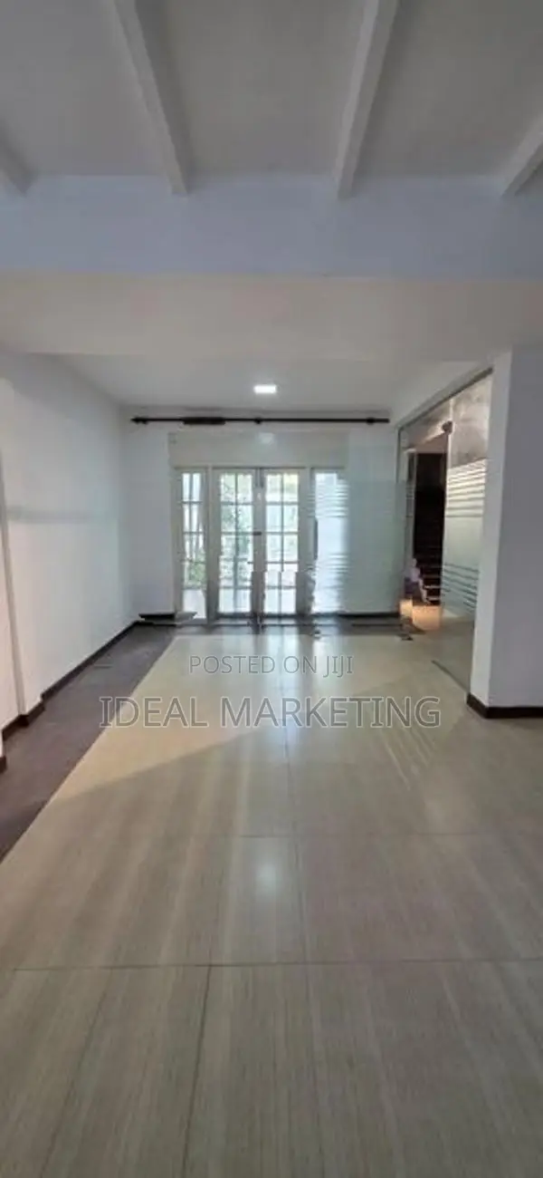 6 Bedroom Residential House for Rent Colombo 7,(EM792)