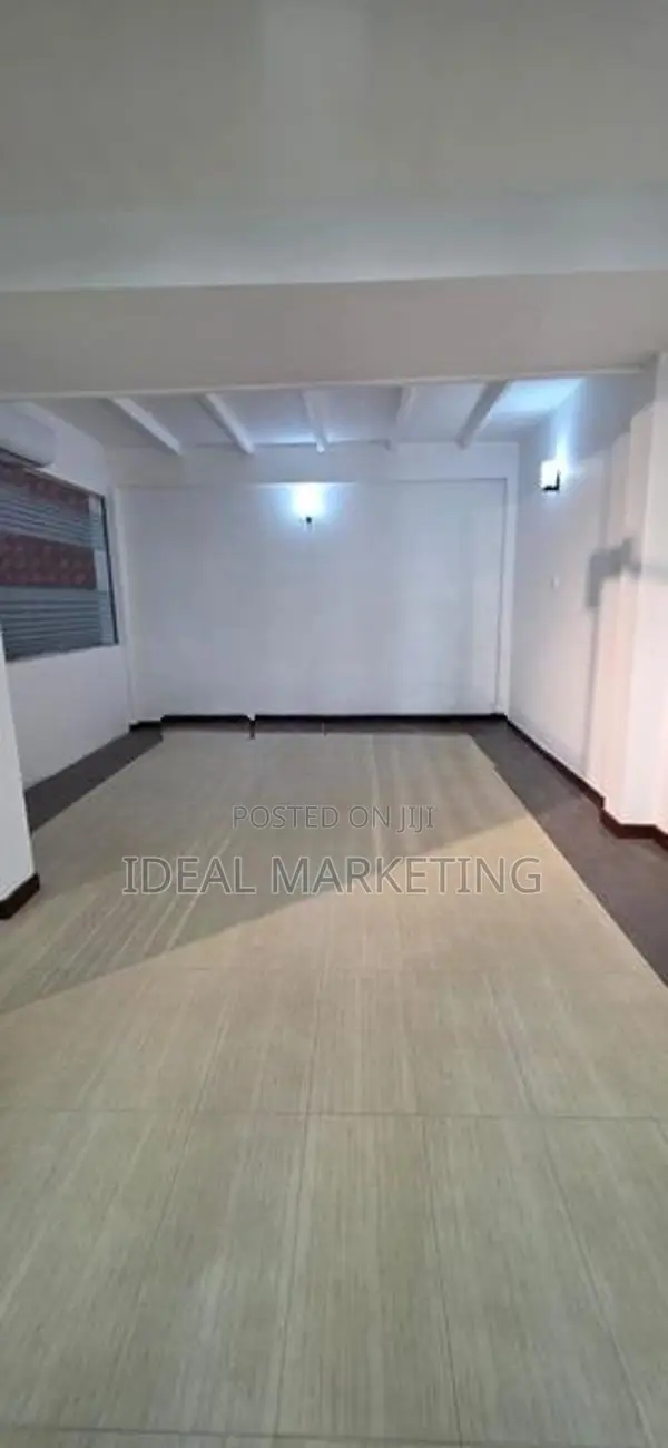 6 Bedroom Residential House for Rent Colombo 7,(EM792)