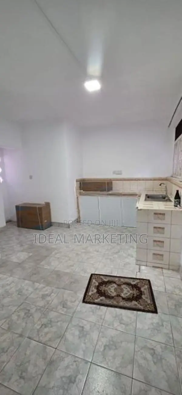 6 Bedroom Residential House for Rent Colombo 7,(EM792)