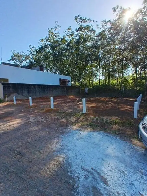 06 Perches Bare Land for Sale in Big City Kahathuduwa Polgasowita