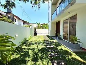Architecture Designed with Swimming Pool Luxury House in Piliyandala