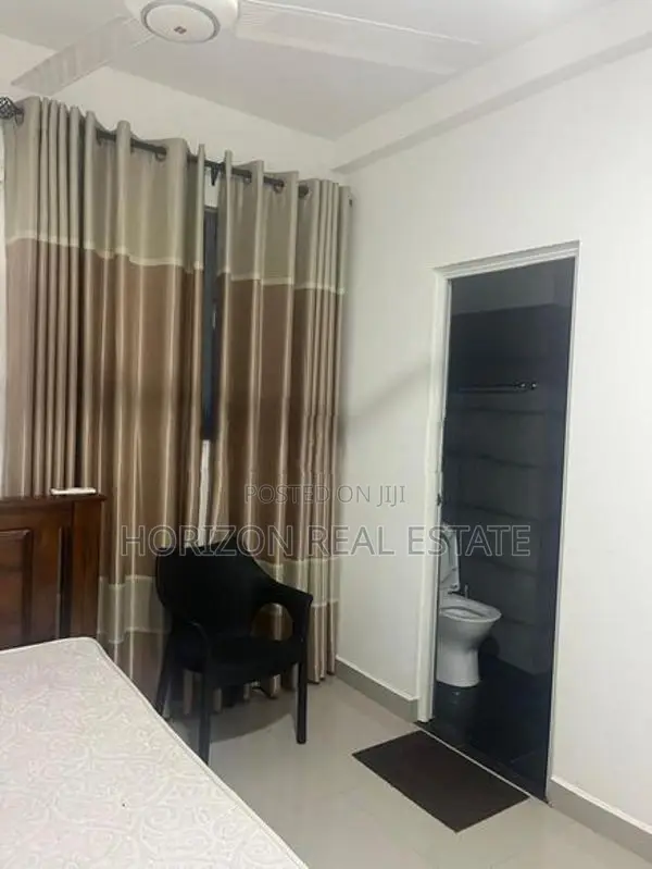 Three bedroom furnished apartment for rent in oval view Colombo 8