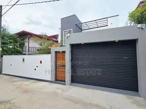 Piliyandala Architecture Designed Luxury Three Storey House for Sale