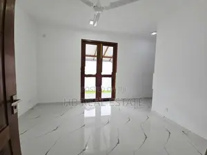 Piliyandala Architecture Designed Luxury Three Storey House for Sale