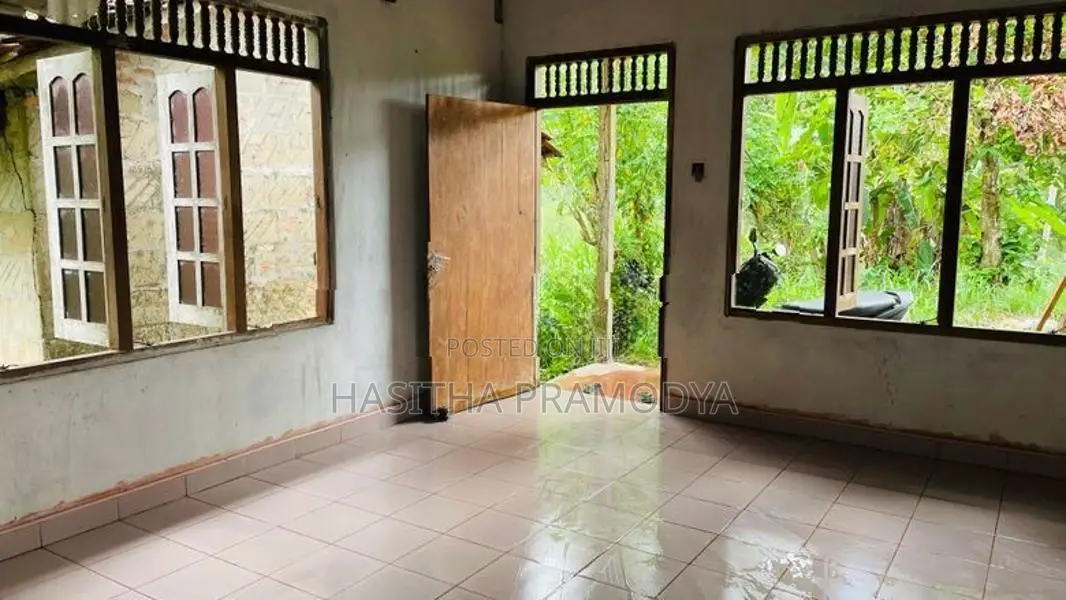 House in Galle Wathurawila Elpitya