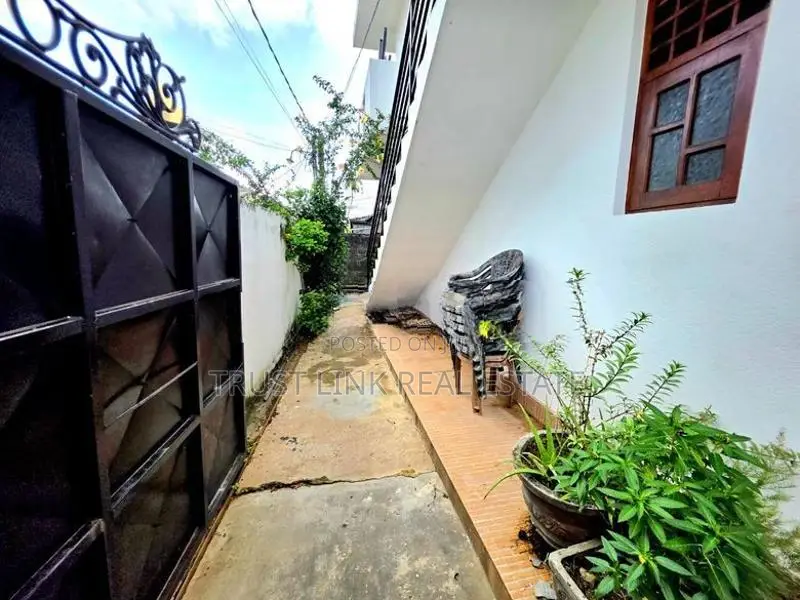 2 Storey House for Sale in Wattala