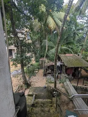 Building for Sale in Moragahahena