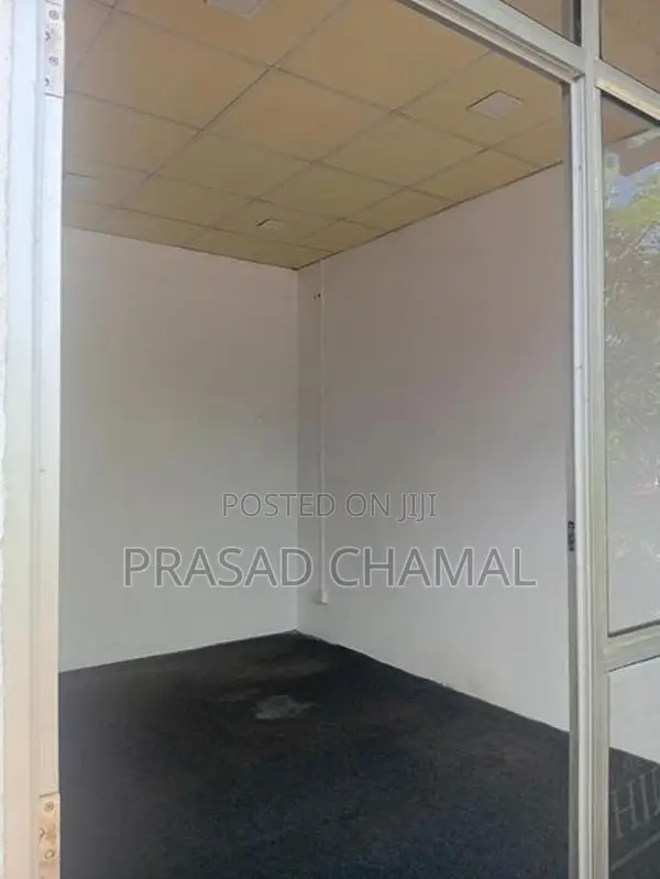 පිළියන්දල කඩ කාමරයක් කුලියට දීමට ඇත