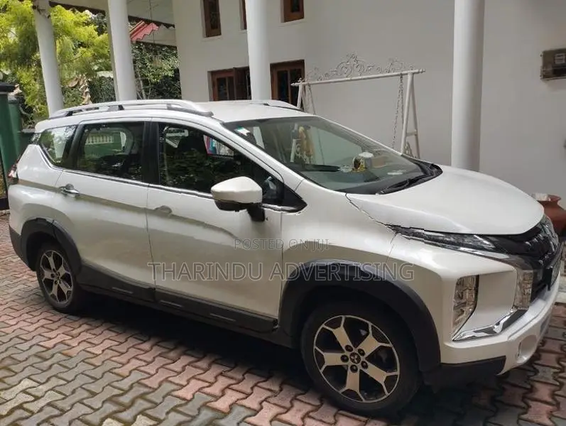 Mitsubishi Xpander X Pander Cross 2020