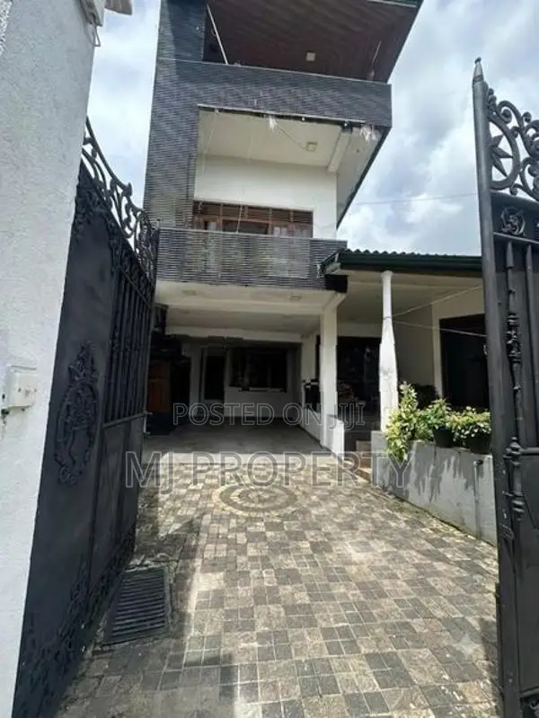( YR-1084 ) Valuable Upper Floor House Rent in Homagama