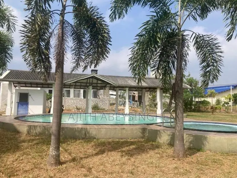 පන්නිපිටිය පැලන්වත්ත පර්චස් 7 ඉඩම්