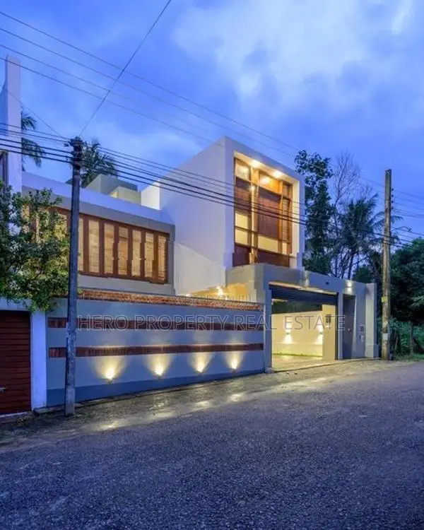 HAS212 - Brand New Super Luxurious House for Sale in Kesbawa