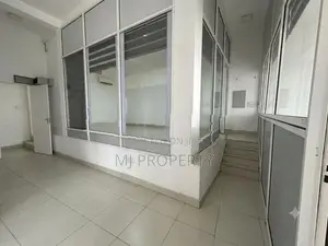 ( YR-1084 ) Valuable Upper Floor House Rent in Homagama